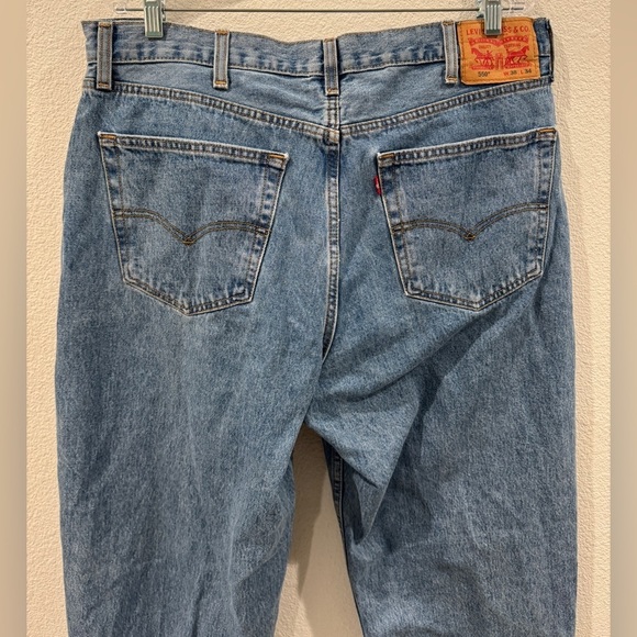 Levi's Men's 550 Relaxed Mid Rise Relaxed Fit Tapered Leg Blue Jeans Size 38 - Picture 2 of 13